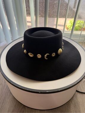 lack of color the cosmic black wool boater hat w/ gold conchos size medium NEW